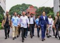 পায়ে হেঁটে সচিবালয় থেকে ওসমানী মিলনায়তনে প্রধানমন্ত্রী তারেক রহমান
