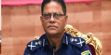 আইনের সীমাবদ্ধতায় মাদক কারবারি-ছিনতাইকারীদের আটকে রাখা যায় না: আইজিপি