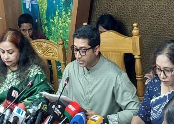 অনির্দিষ্টকালের জন্য প্রাথমিক শিক্ষকদের বদলি স্থগিত