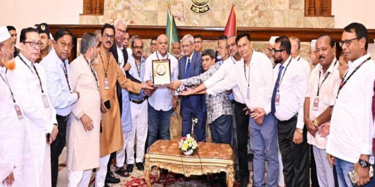 গণতন্ত্রকে শক্তিশালী করতে স্থানীয় সরকারকে শক্তিশালী করতে হবে: রাষ্ট্রপতি মির্জা ফখরুল ইসলাম আলমগীর