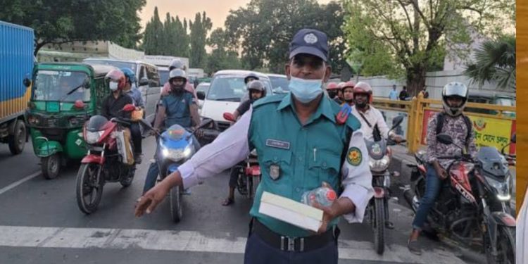 মামলার টার্গেটে মানসিকভাবে বিপর্যস্ত ট্রাফিক সার্জেন্টরা, পদ্ধতি বদলানোর দাবি