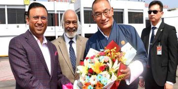 ঢাকায় ভুটানের প্রধানমন্ত্রীর সংক্ষিপ্ত যাত্রাবিরতিতে স্বাগত জানালেন মন্ত্রী-প্রতিমন্ত্রী