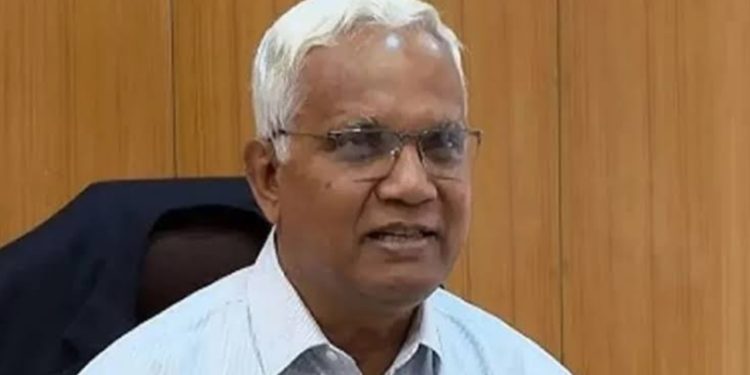 দেশের চিকিৎসা ব্যবস্থা ভালো হওয়ায় বিদেশে যাওয়ার প্রবণতা কমেছে: ডা. এ জেড এম জাহিদ হোসেন