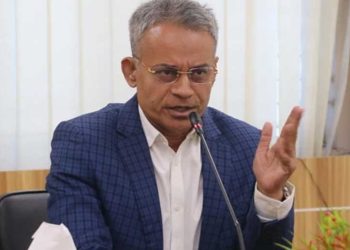 সিএনজিচালিত যানবাহন ও রেলভাড়া নিয়ে যা বললেন শেখ রবিউল আলম