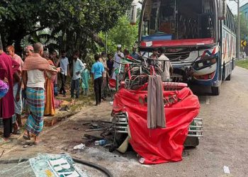 বাস ও সিএনজি অটোরিকশার মুখোমুখি সংঘর্ষে ময়মনসিংহে নিহত- ৭