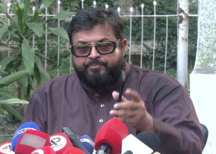 ‘বউ আমার, টেনশন আপনাদের’ ক্ষোভ প্রকাশ করেন বললেন ওমর সানী
