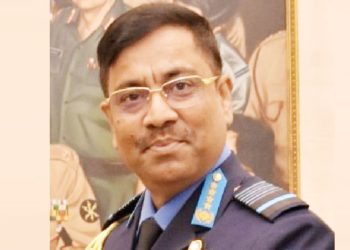 বিমানবাহিনীর সাবেক প্রধান আব্দুল হান্নান কাতারে গ্রেপ্তার
