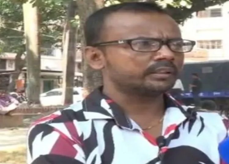 বিষপানের হুমকি, সাবেক স্ত্রীসহ তিনজনের বিরুদ্ধে মামলা করলেন হিরো আলম