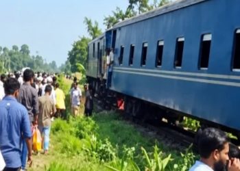 কর্ণফুলী ট্রেনের বগি লাইনচ্যুত, চট্টগ্রাম থেকে ঢাকামুখী রেল যোগাযোগ বন্ধ