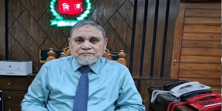 আগামী নভেম্বরে রাজনৈতিক দলগুলোর সঙ্গে সংলাপে বসার পরিকল্পনা রয়েছে: সিইসি