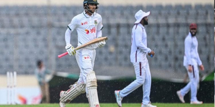 নাঈমের ফিফটিতে লড়াইয়ের পুঁজি পেল বাংলাদেশ